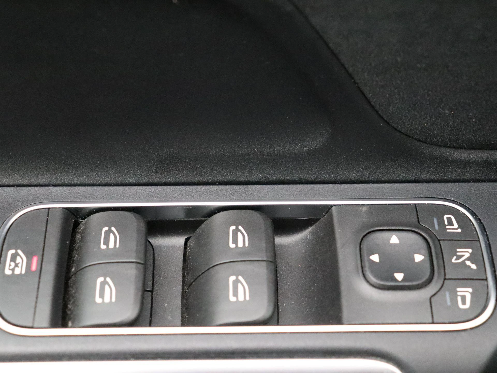 Mercedes-Benz-B-Klasse-image-8