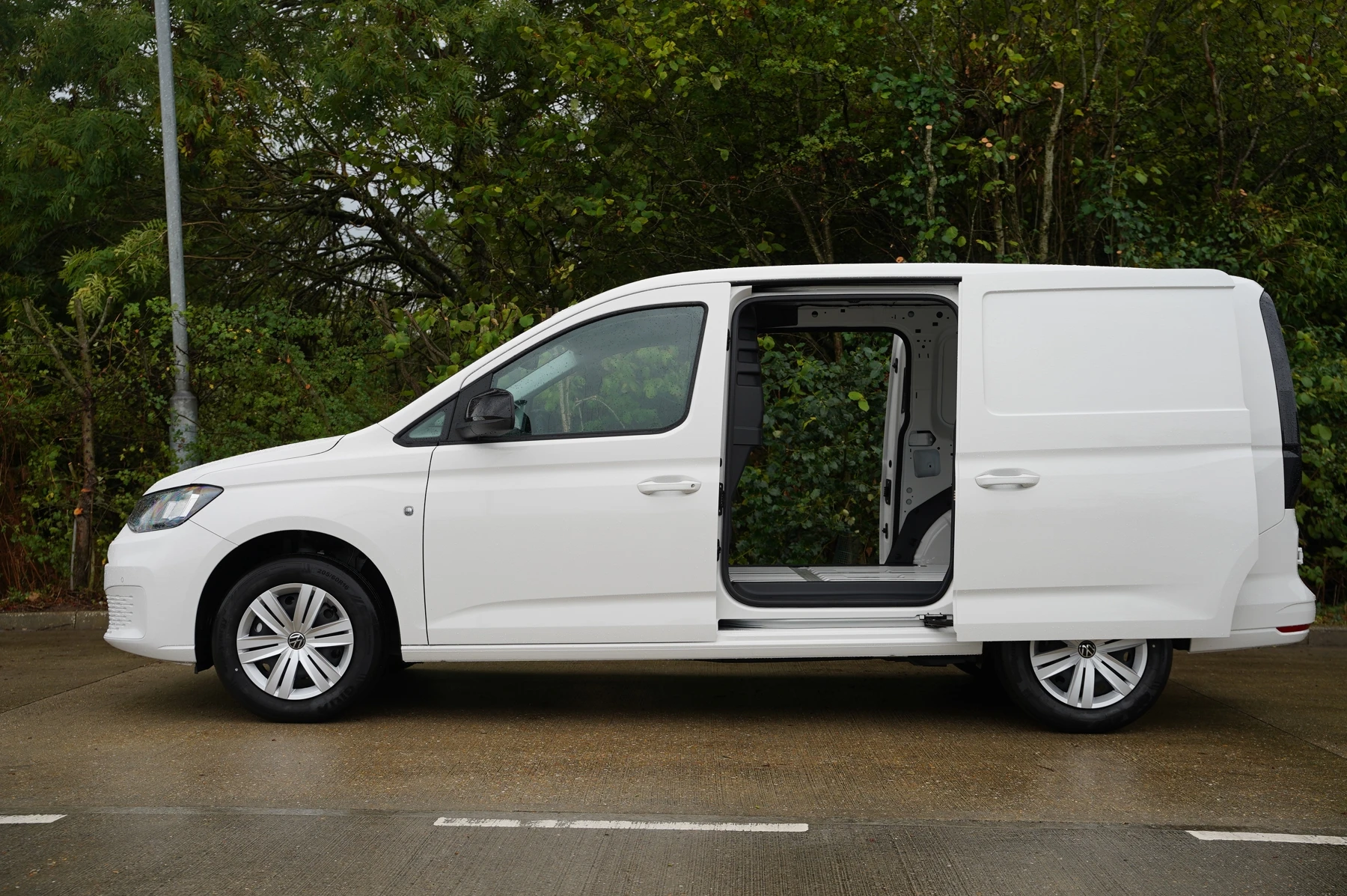Volkswagen-Caddy-image-34