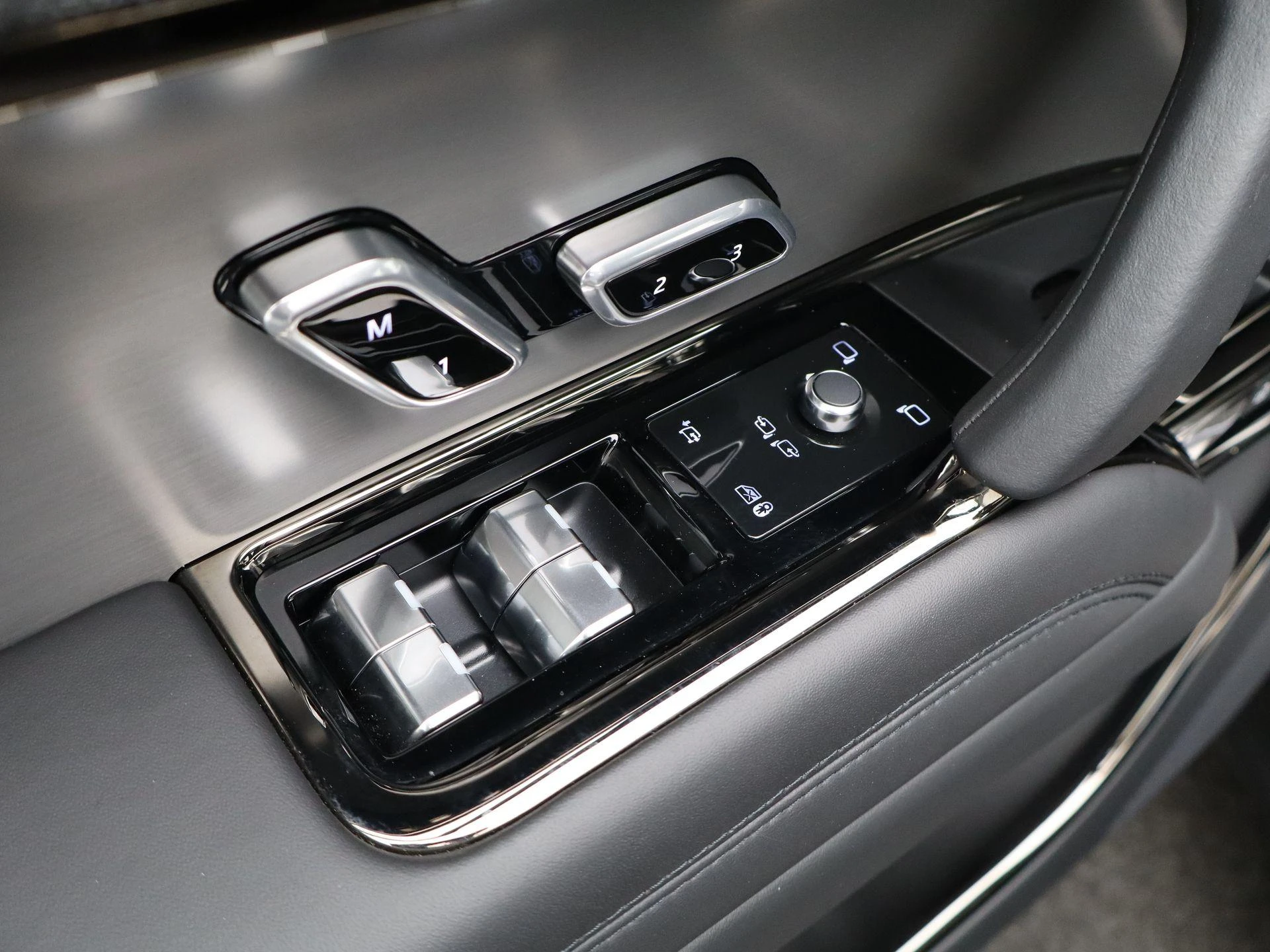 Land Rover-Range Rover Sport-image-32