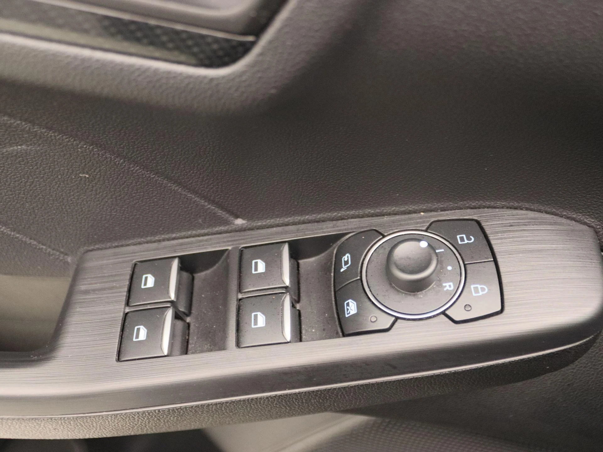 Ford-Kuga-image-21