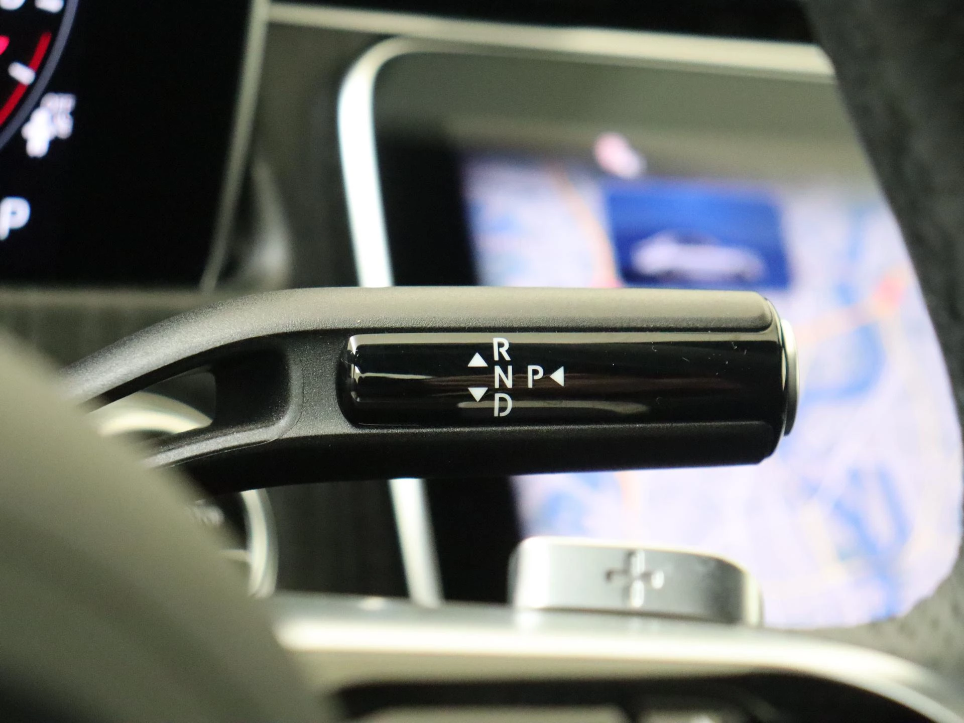 Mercedes-Benz-E-Klasse-image-17