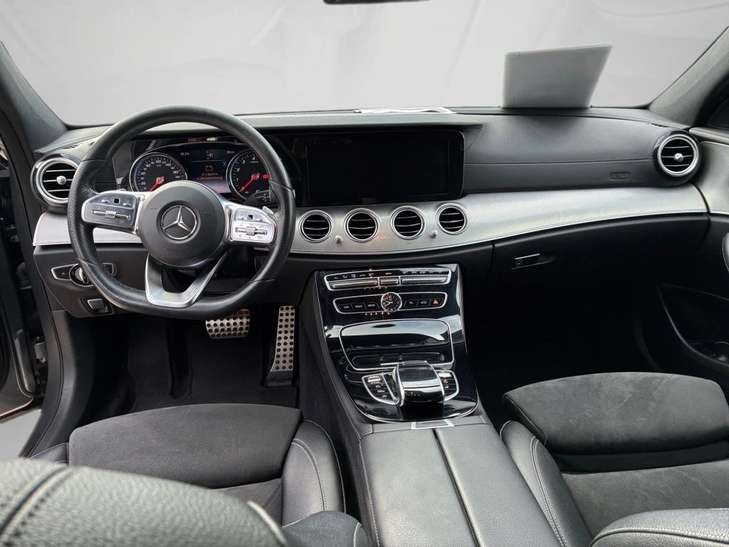 Mercedes-Benz-E-Klasse 200-image-10