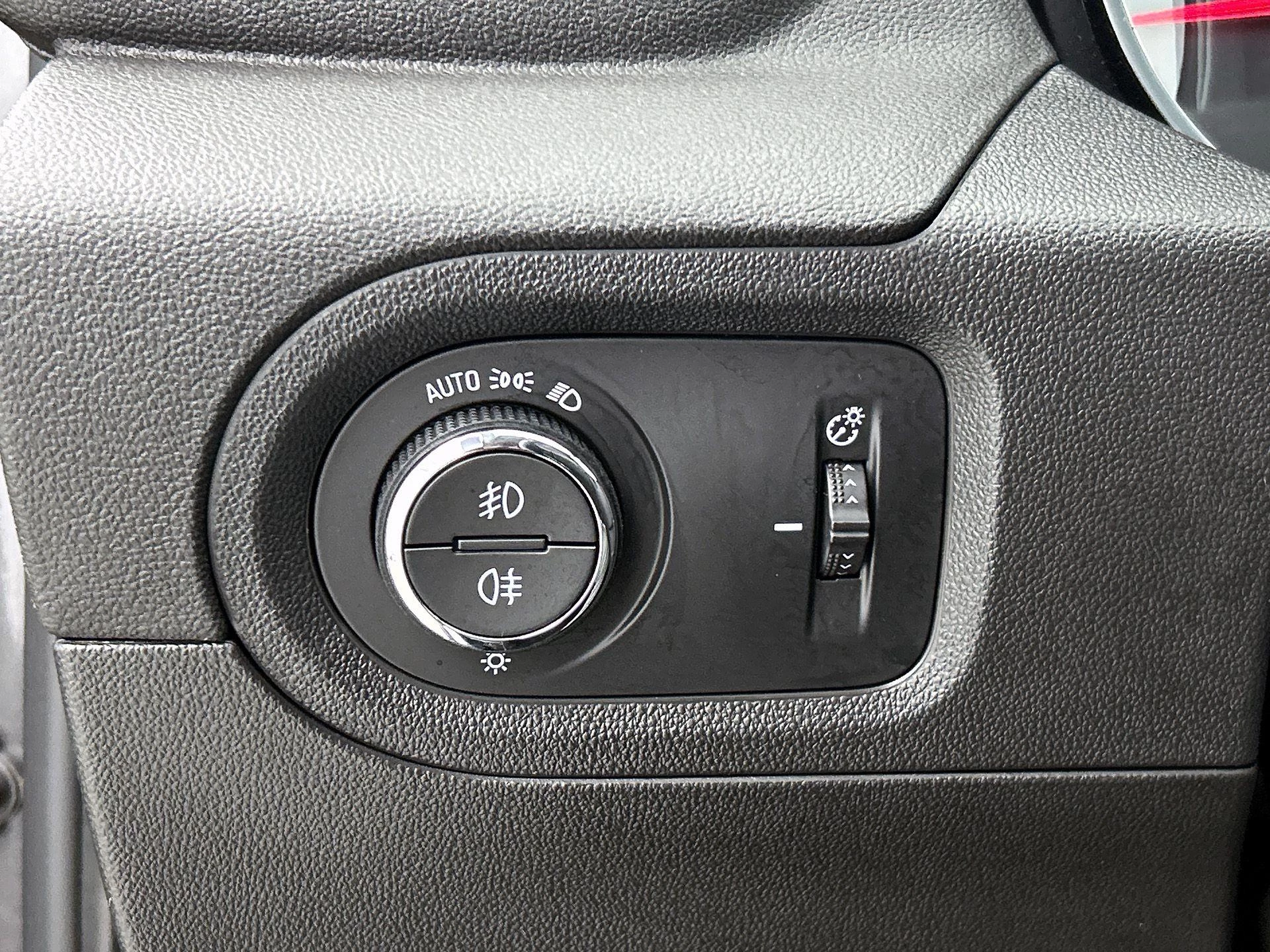 Opel-Grandland X-image-14