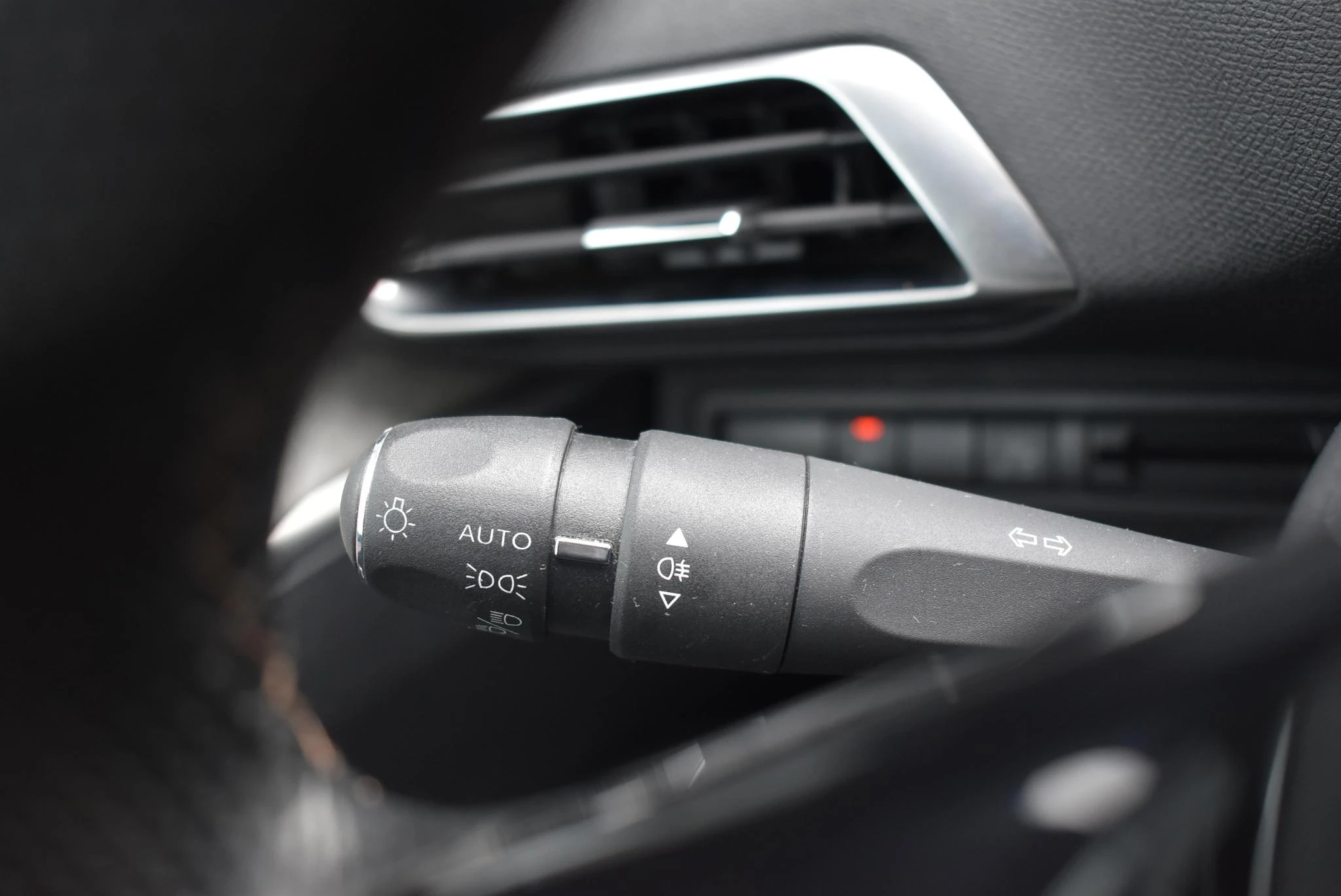 Peugeot-5008-image-23
