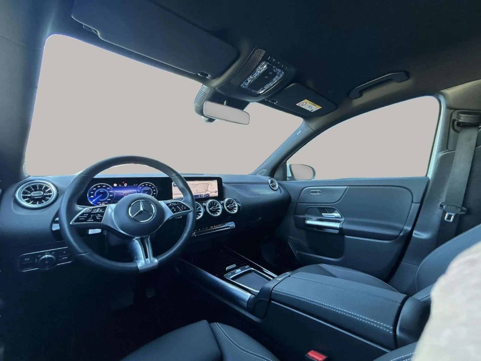 Mercedes-Benz-EQA-image-11
