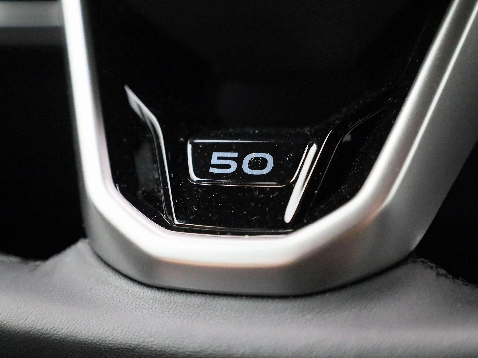 Volkswagen-Golf-image-31