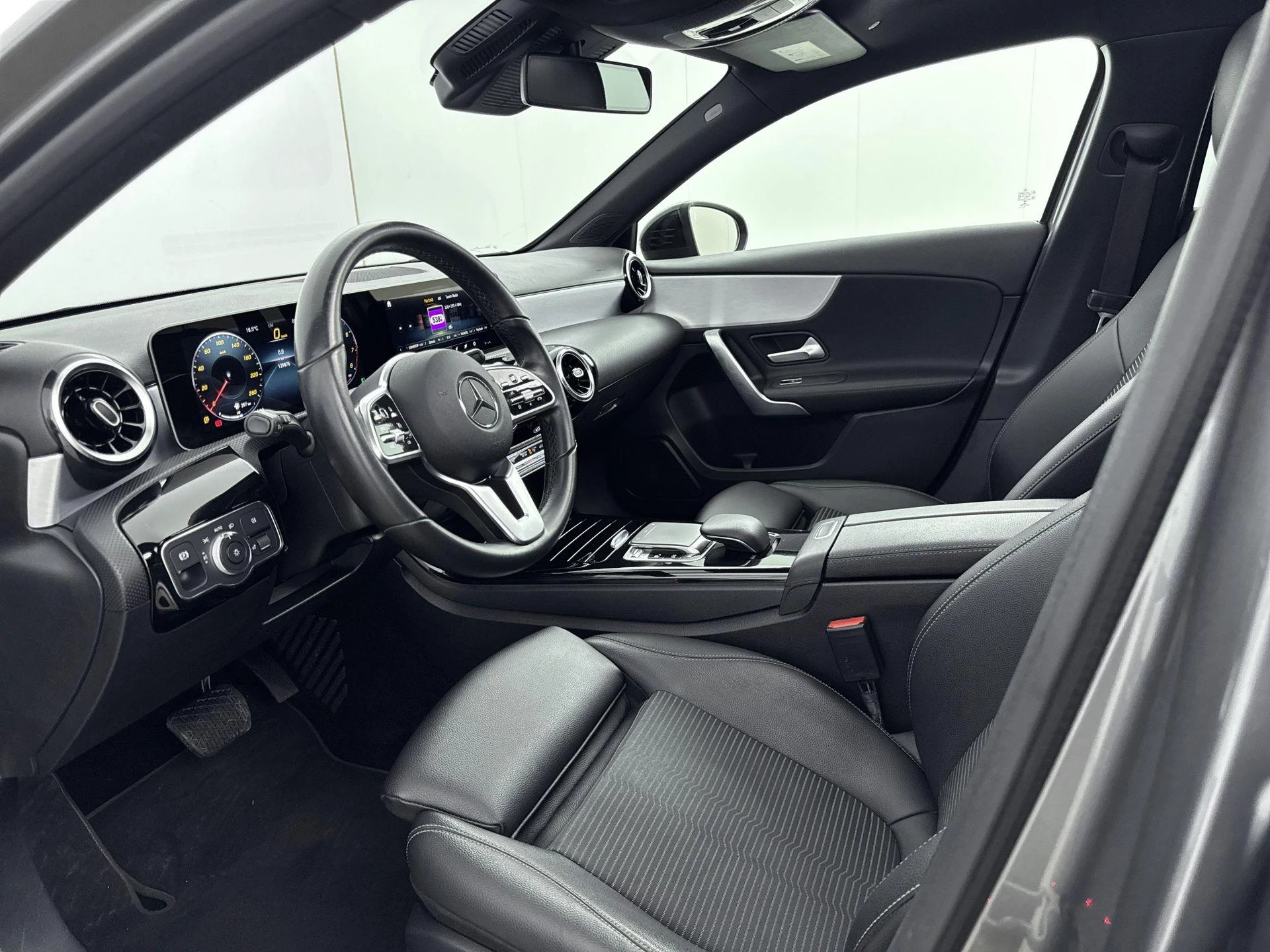 Mercedes-Benz-A-Klasse-image-7