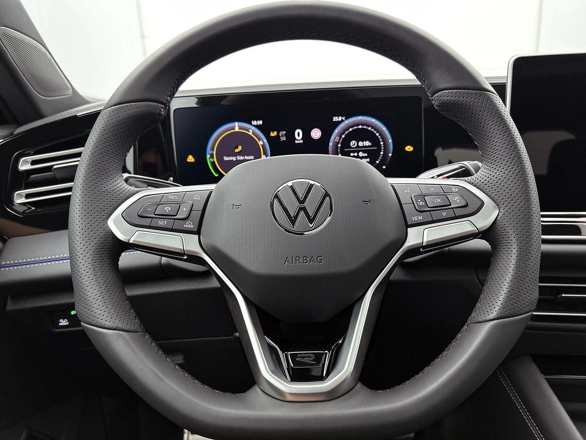 Volkswagen-Tiguan-image-49