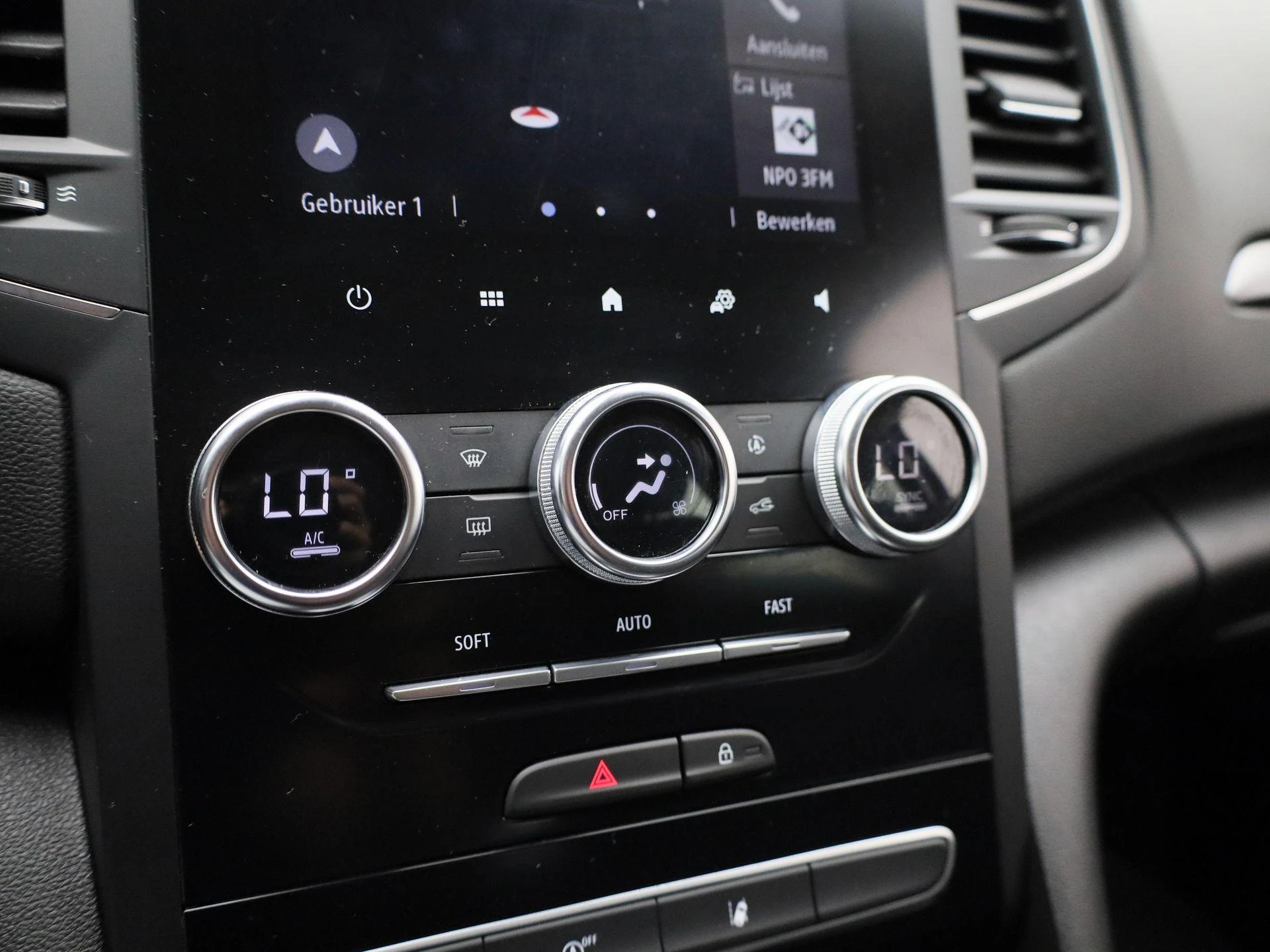 Renault-Mégane Grand Tour-image-24