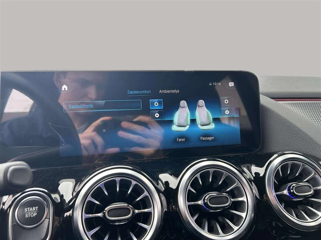 Mercedes-Benz-EQA-image-16