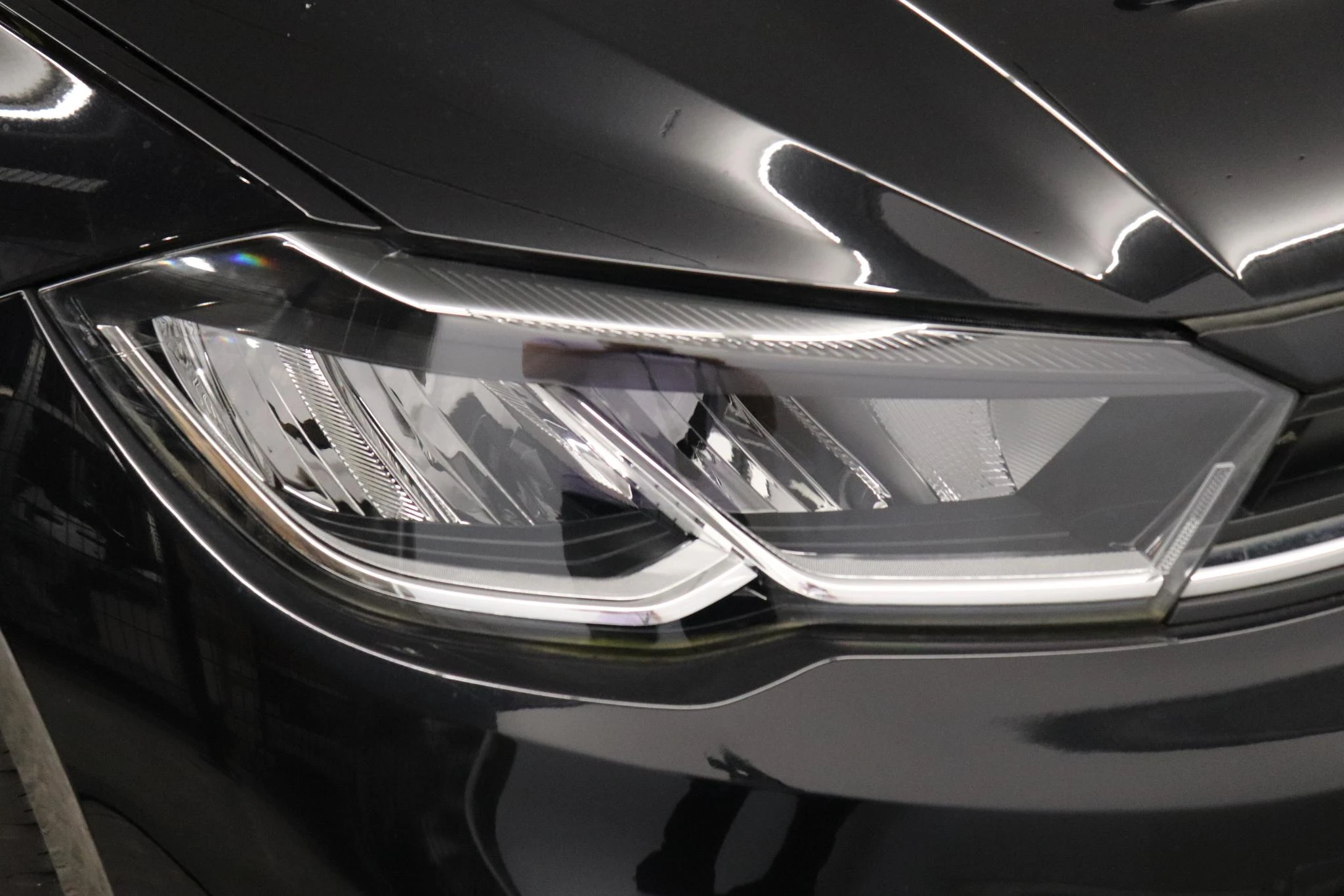 Volkswagen-Polo-image-13