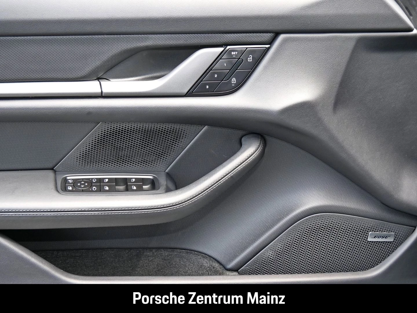 Porsche-Taycan-image-26