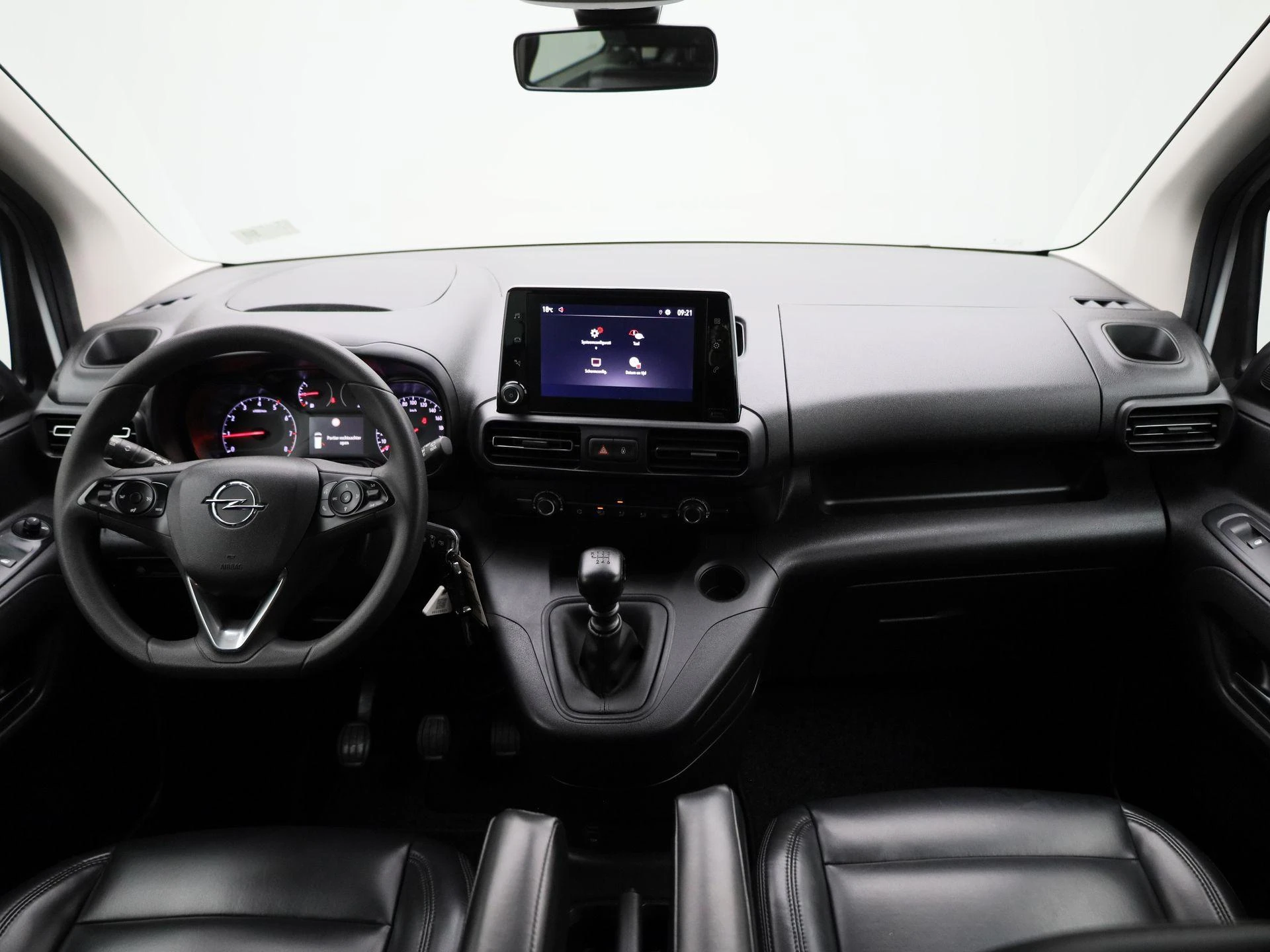 Opel-Combo Life-image-28