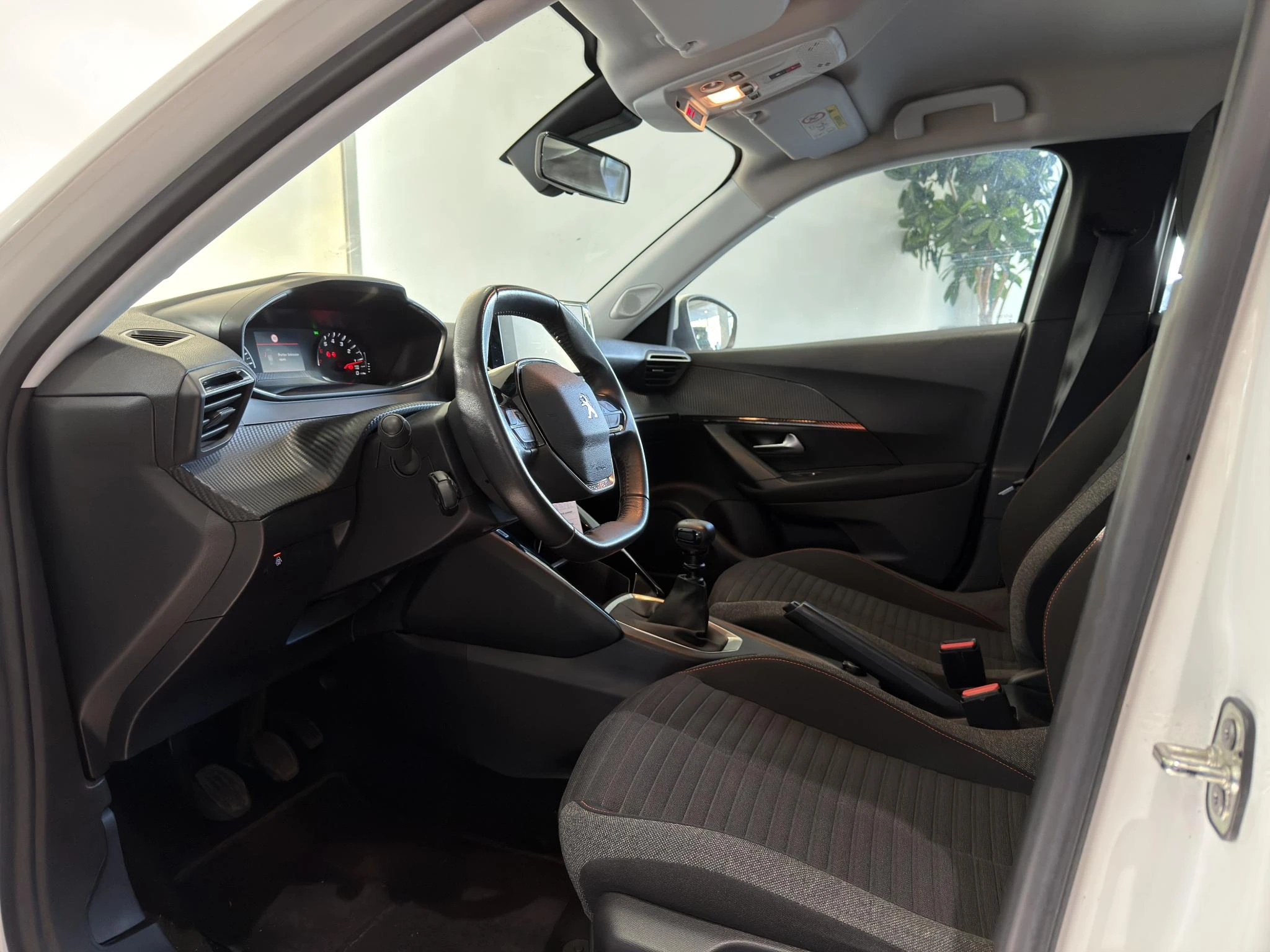 Peugeot-2008-image-6