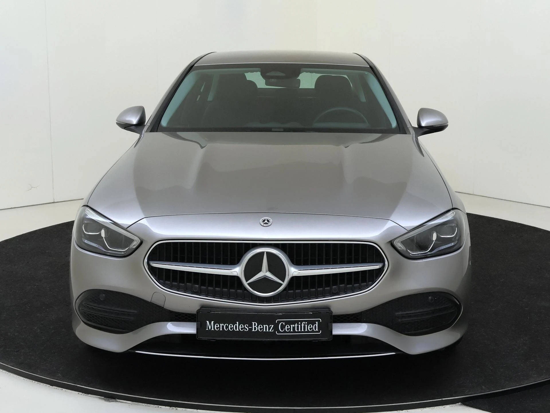 Mercedes-Benz-C-Klasse-image-5