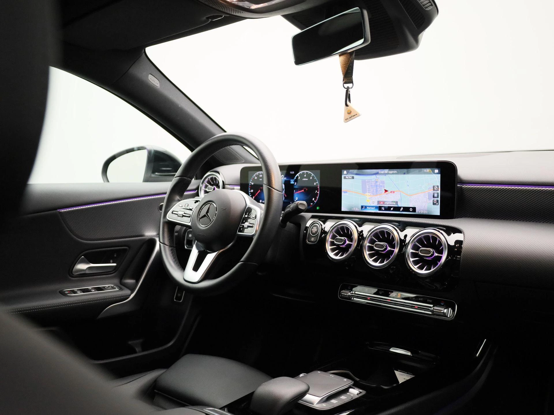 Mercedes-Benz-A-Klasse-image-32