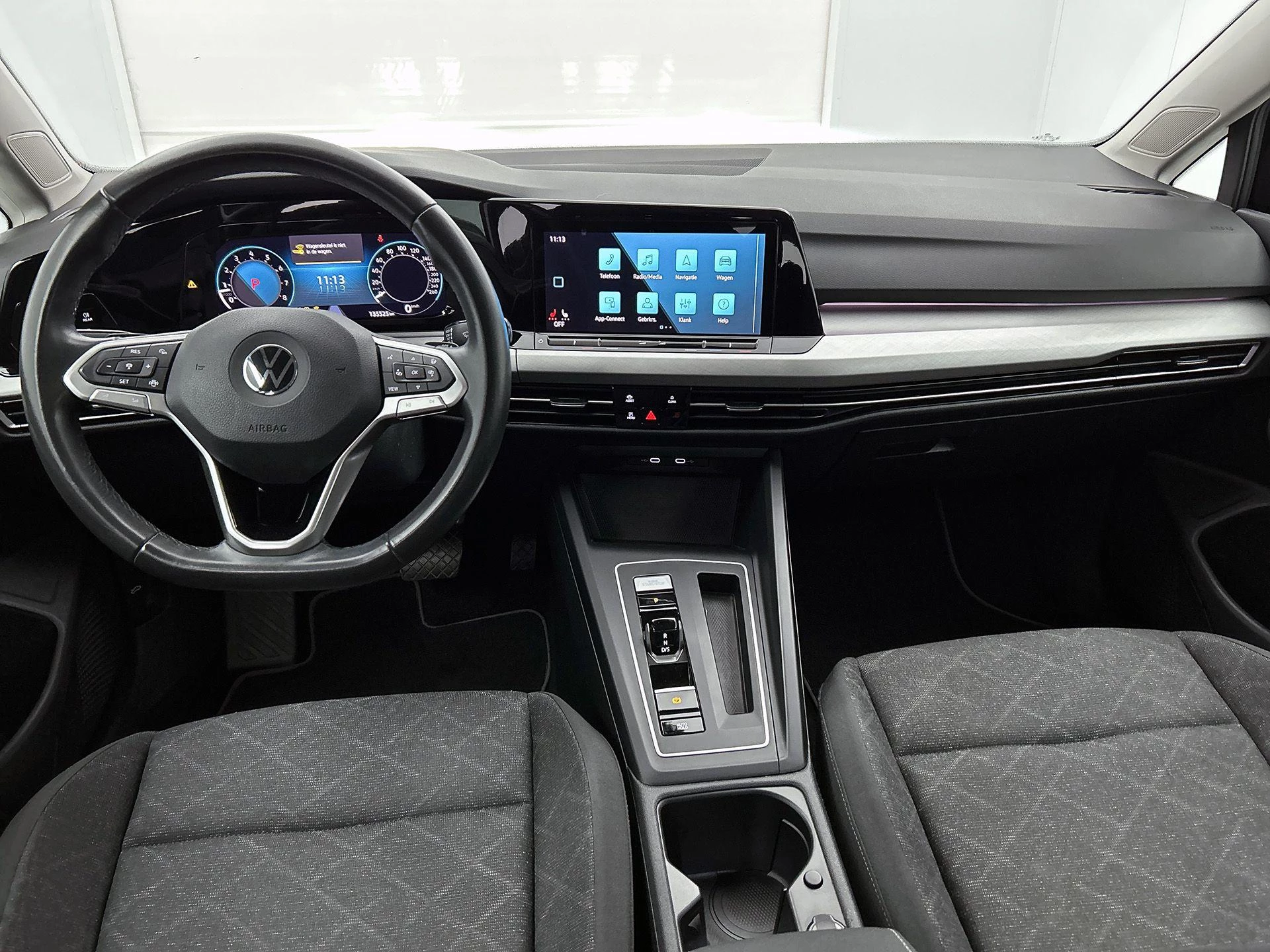 Volkswagen-Golf-image-20