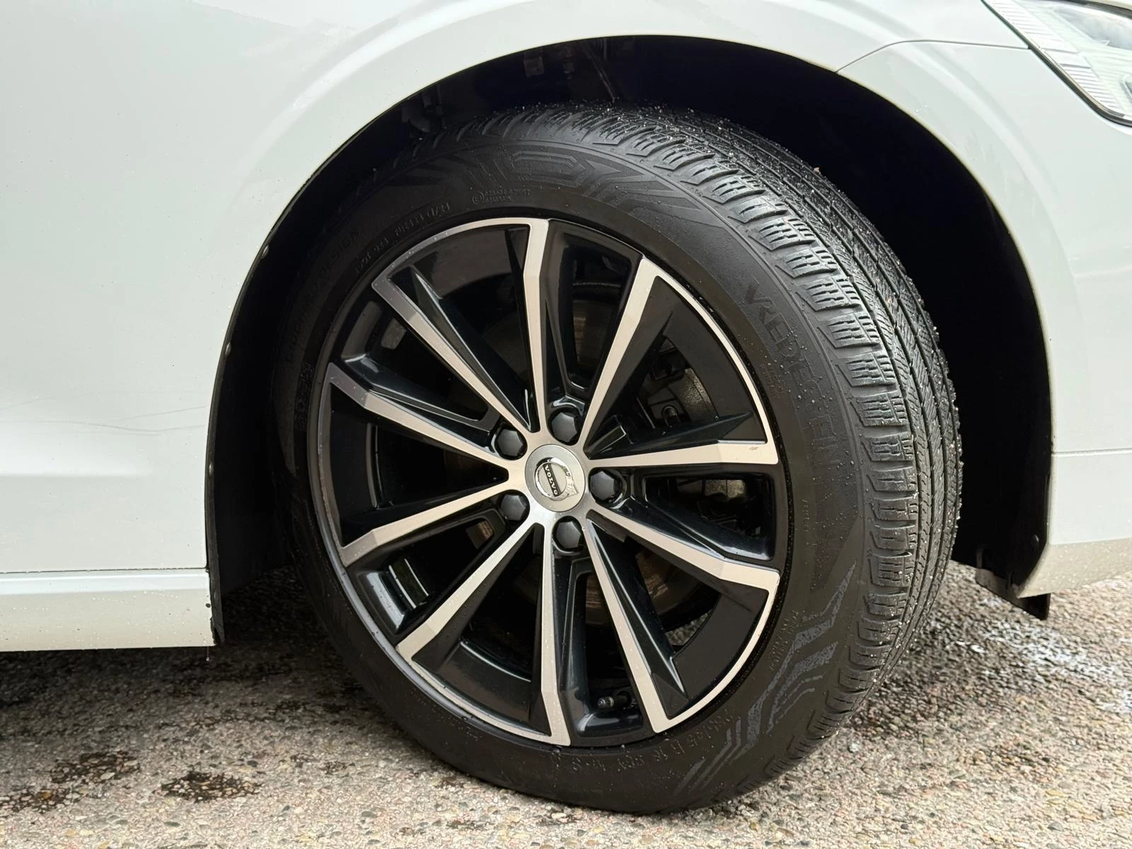 Volvo V60 B3 Momentum Advantage