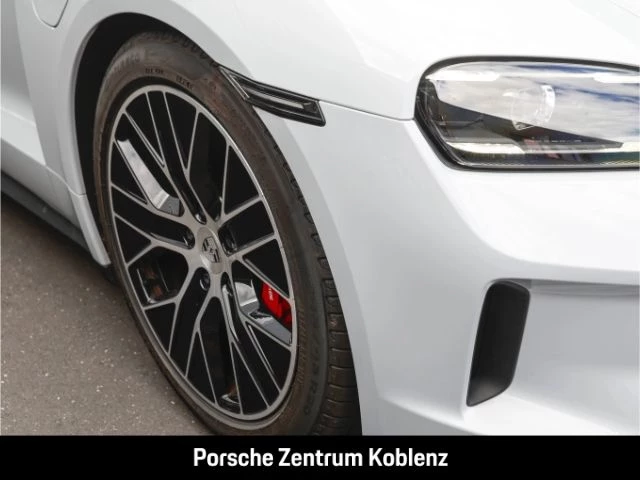 Porsche-Taycan-image-7