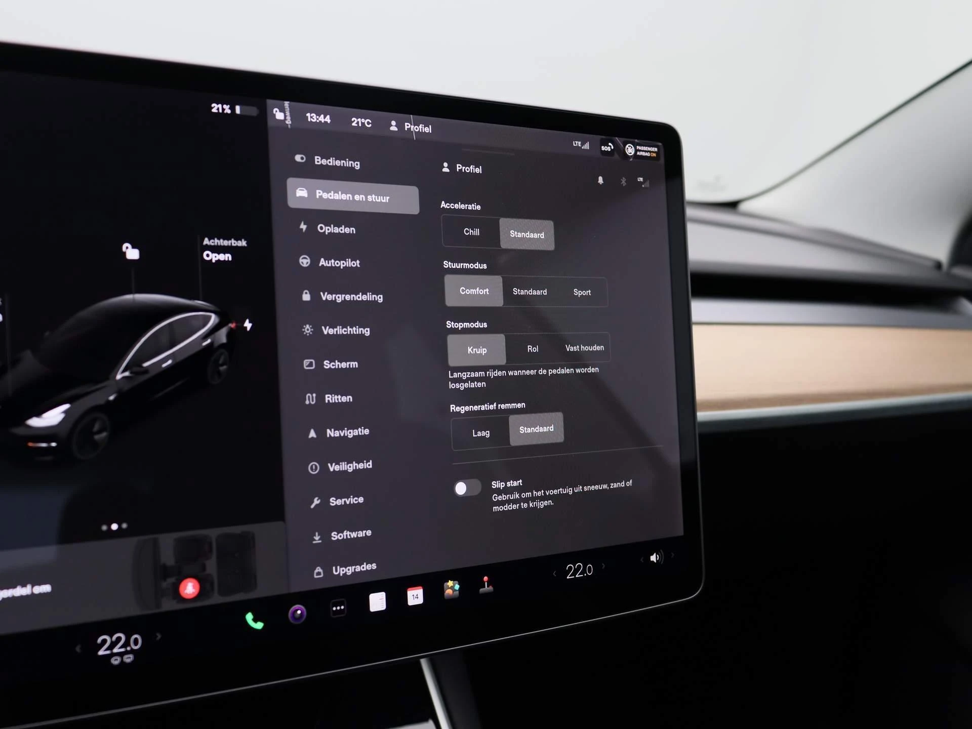 Tesla-Model 3-image-22