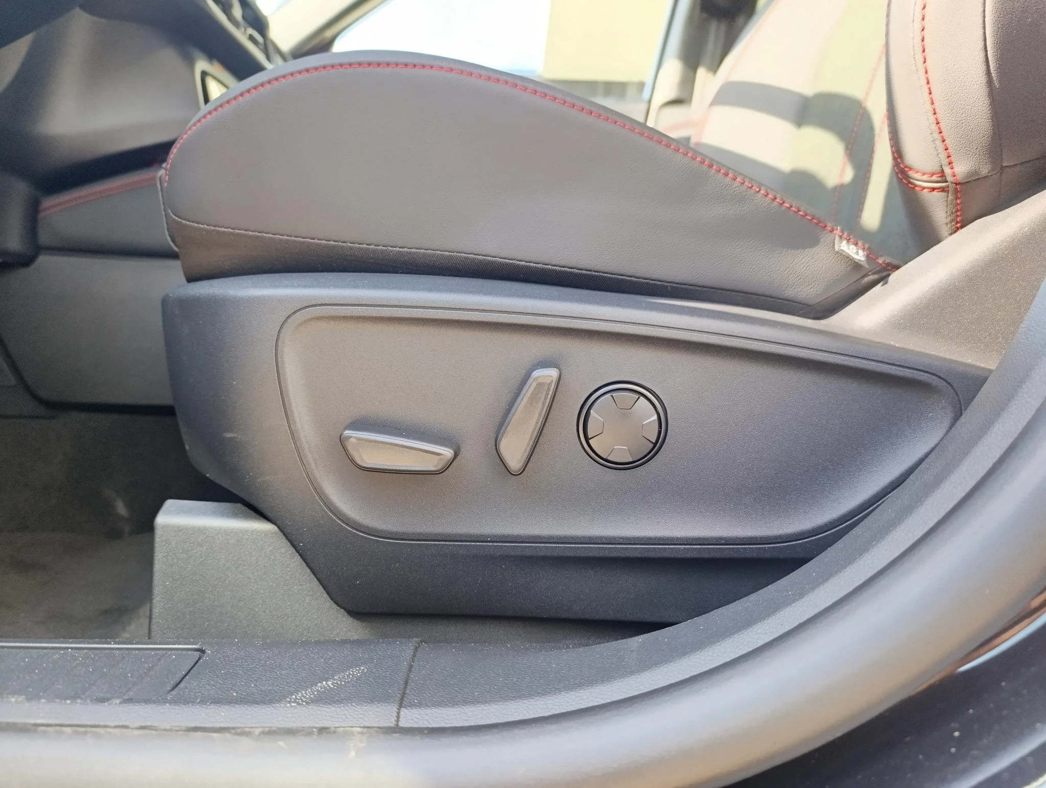 Ford-Kuga-image-19