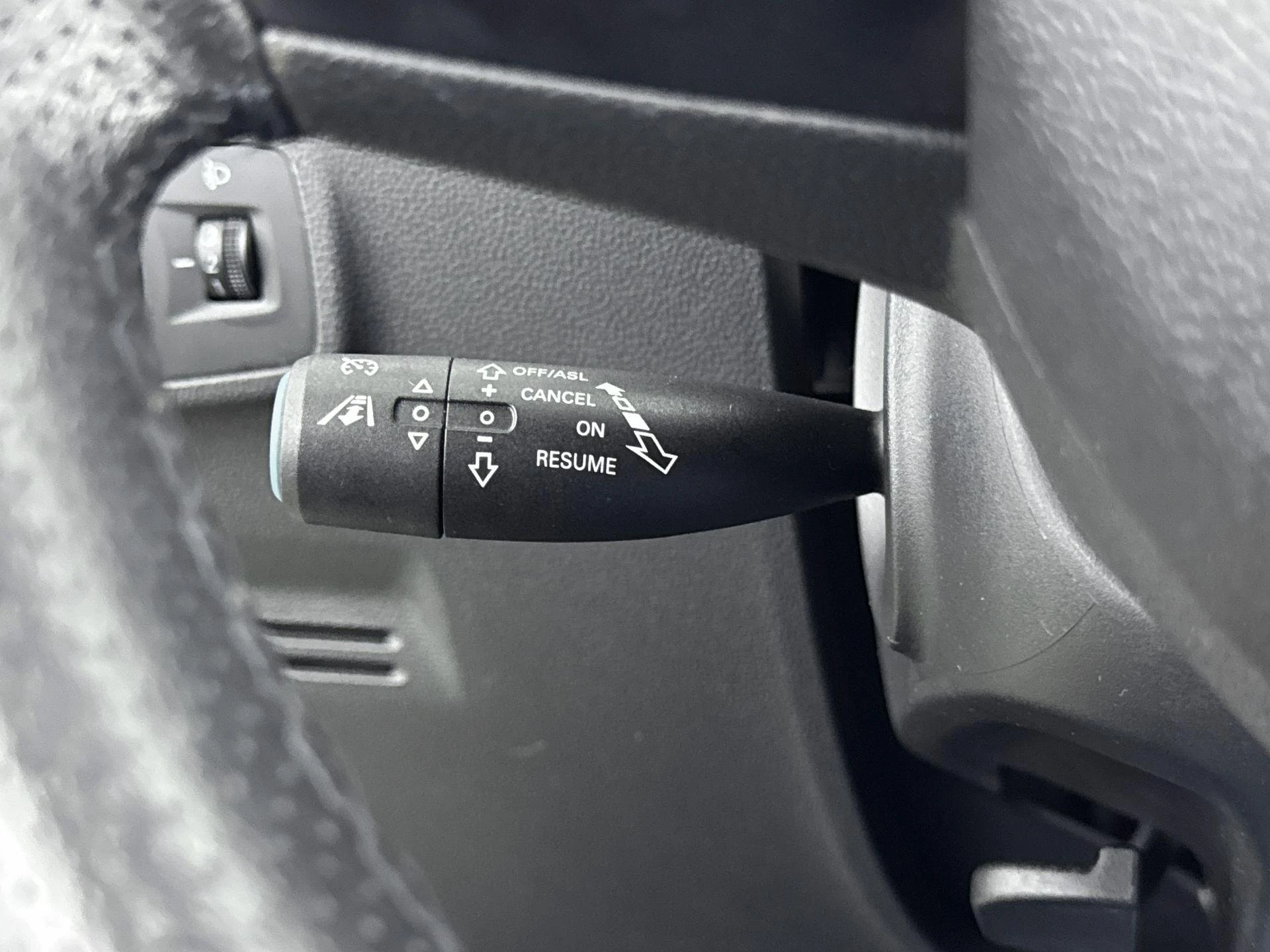 MG-ZS EV-image-5
