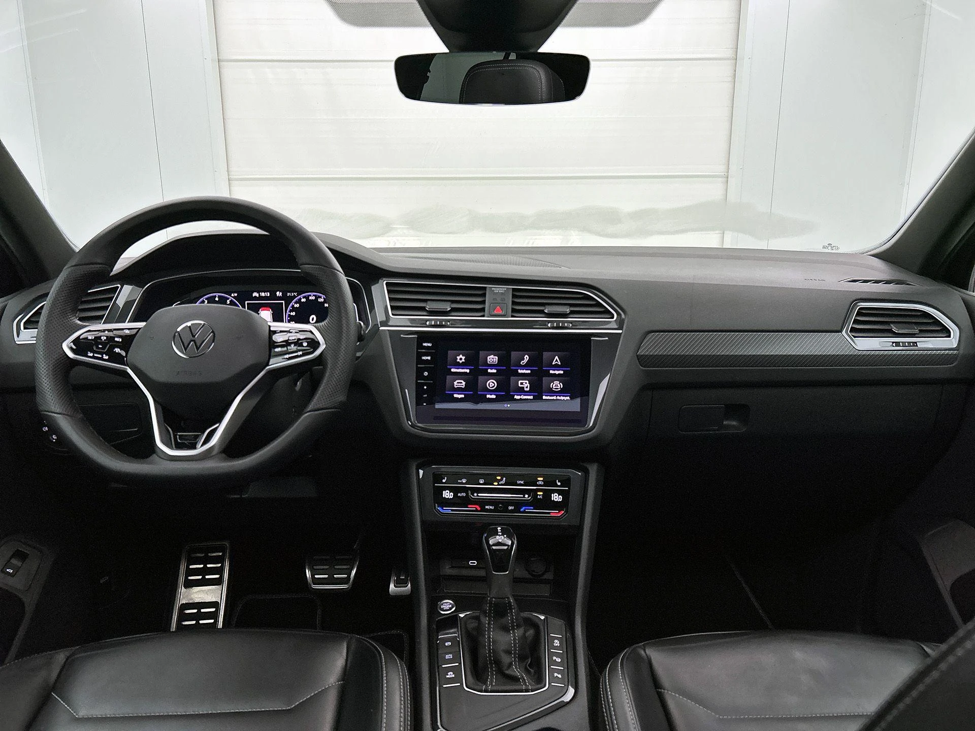 Volkswagen Tiguan 1.5 TSI R-Line Business+