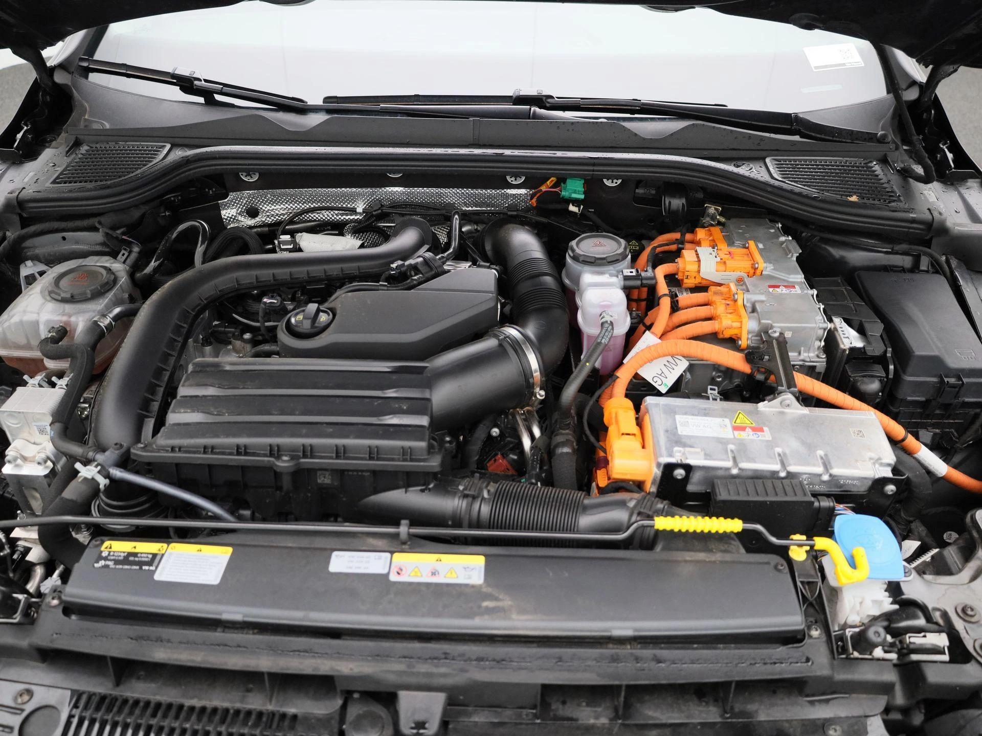 Volkswagen-Golf-image-46