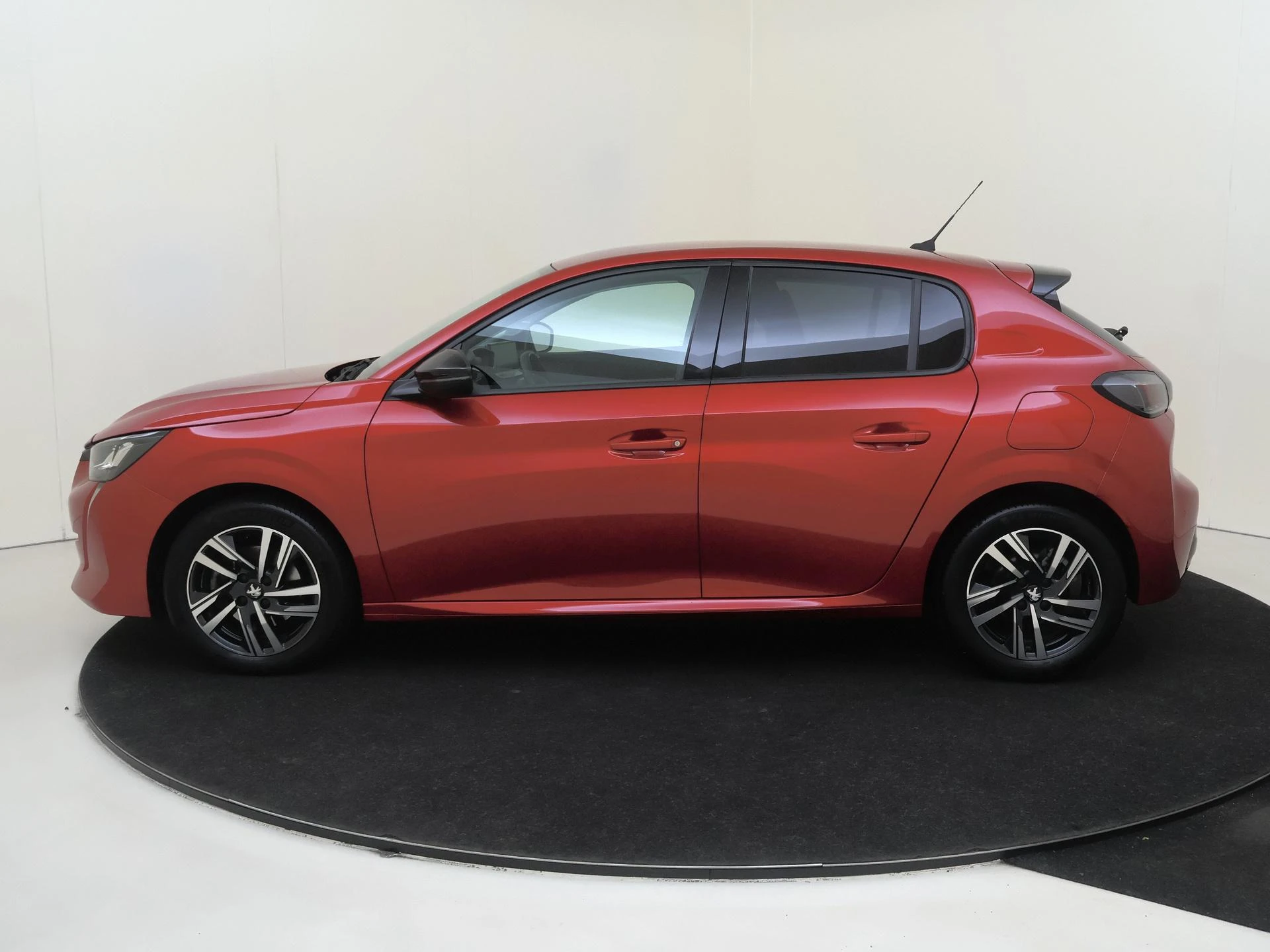 Peugeot-208-image-7