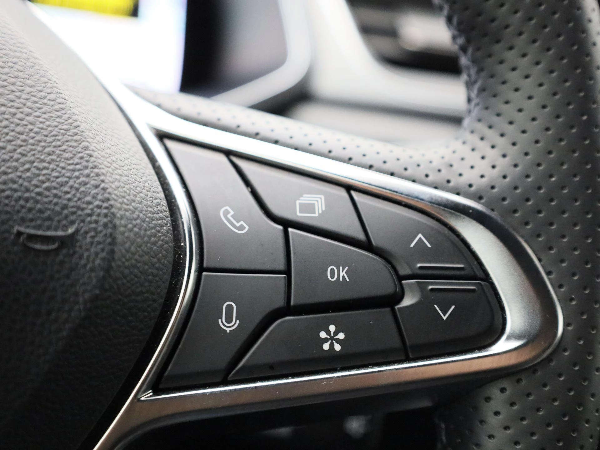 Renault-Captur-image-24