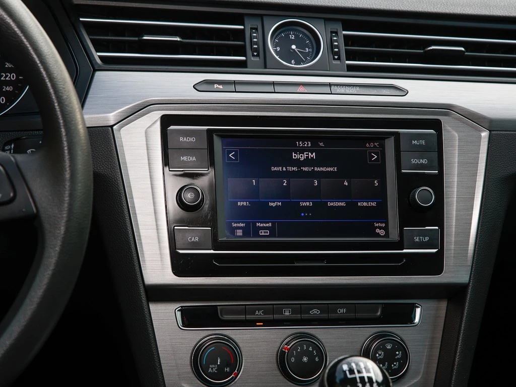 Volkswagen Passat 1.4 TSI Trendline Klima., PDC, 16"Alu., Composition Color,