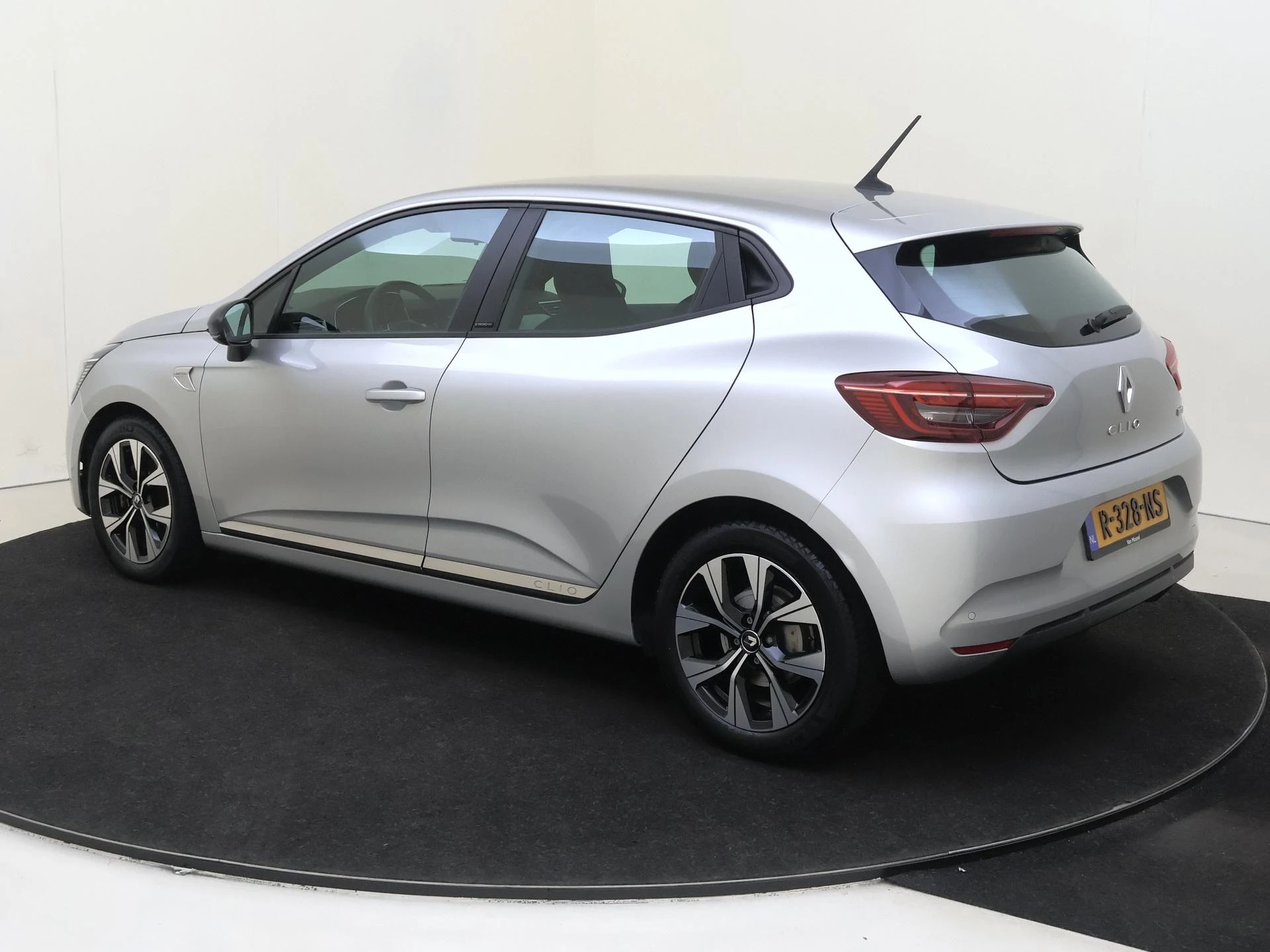 Renault Clio 1.6 E-Tech Hybrid 140 Limited