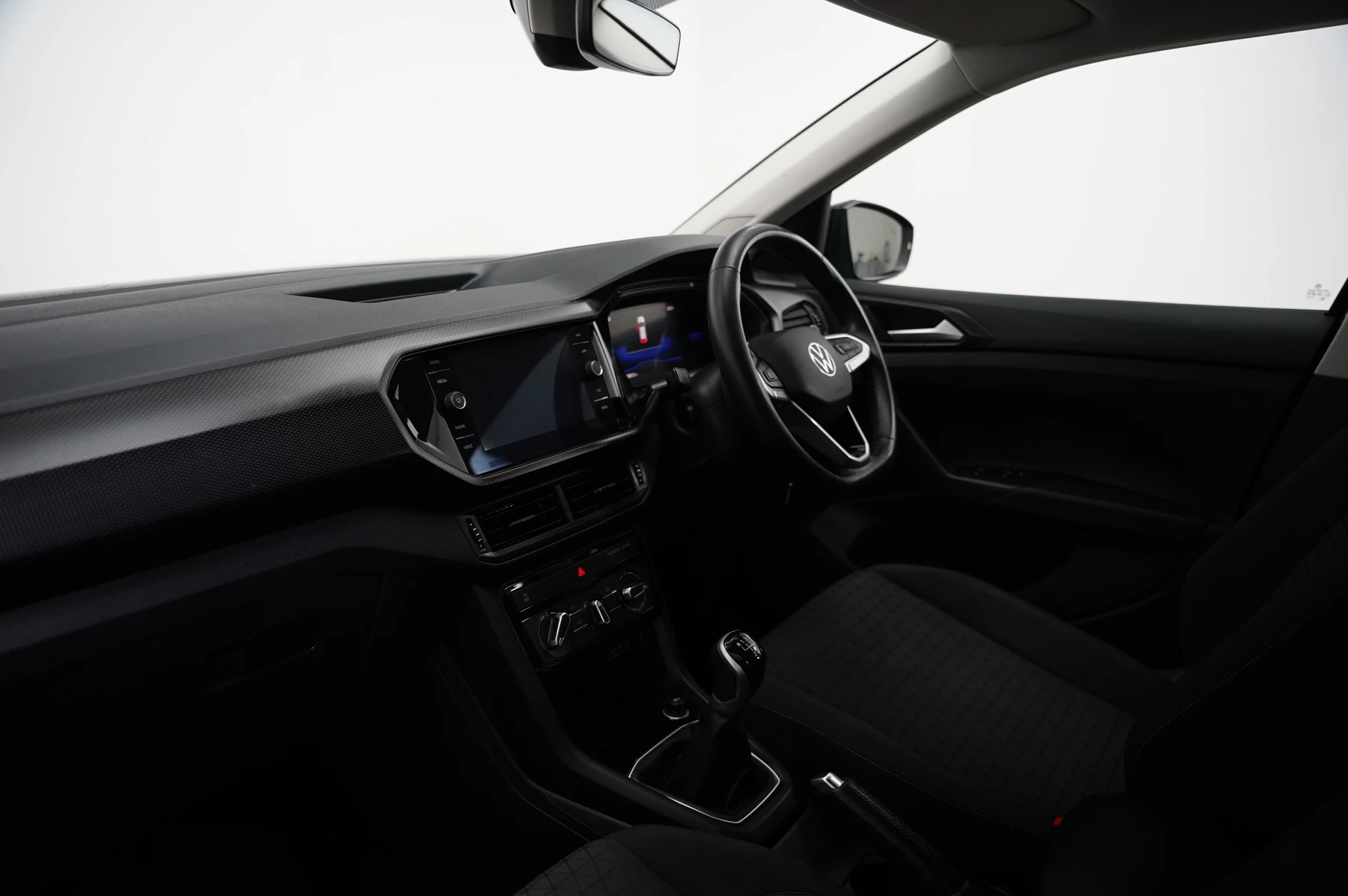 Volkswagen-T-Cross-image-1