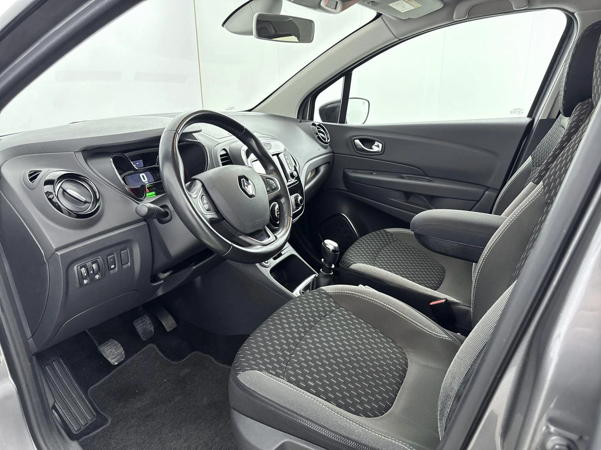 Renault-Captur-image-7