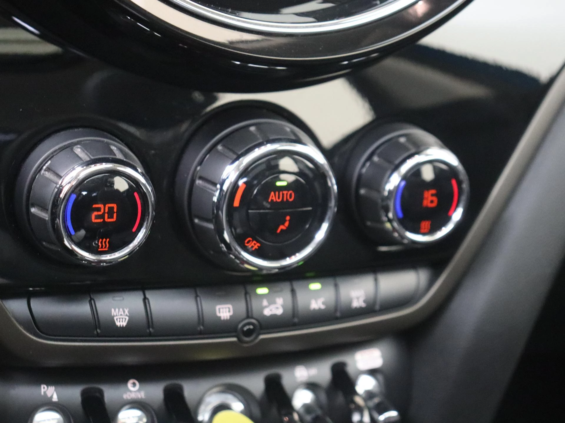 MINI-Countryman-image-17