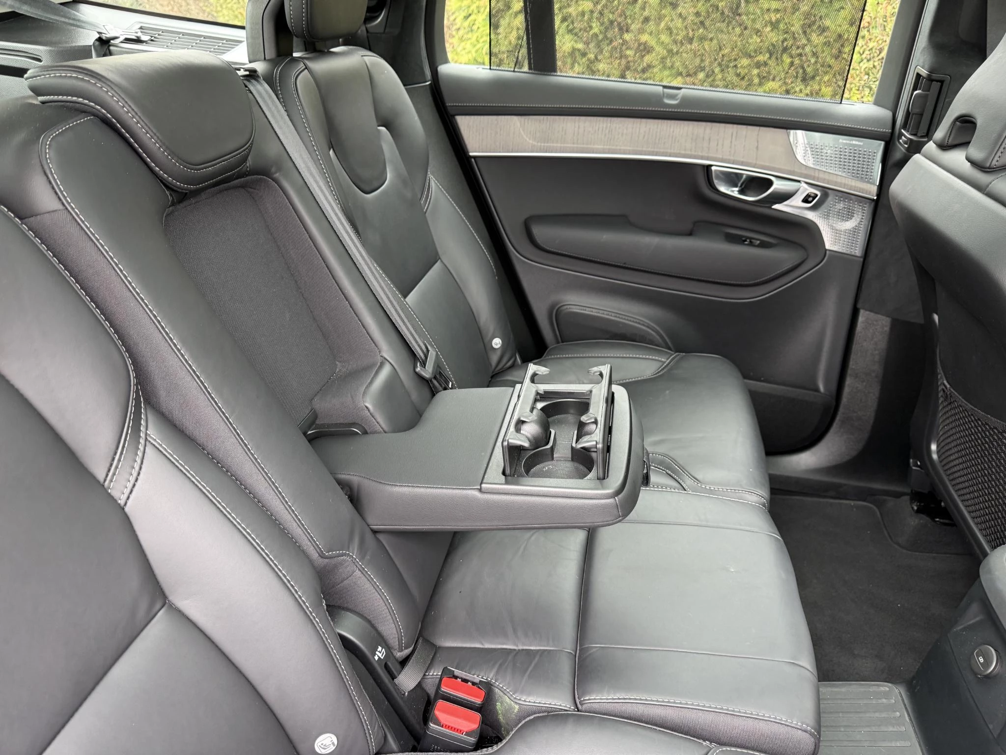 Volvo XC90 T8 Plug-in hybrid AWD Ultra Dark