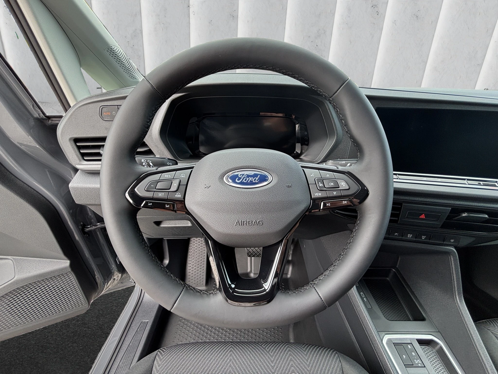 Ford-Transit Connect-image-12