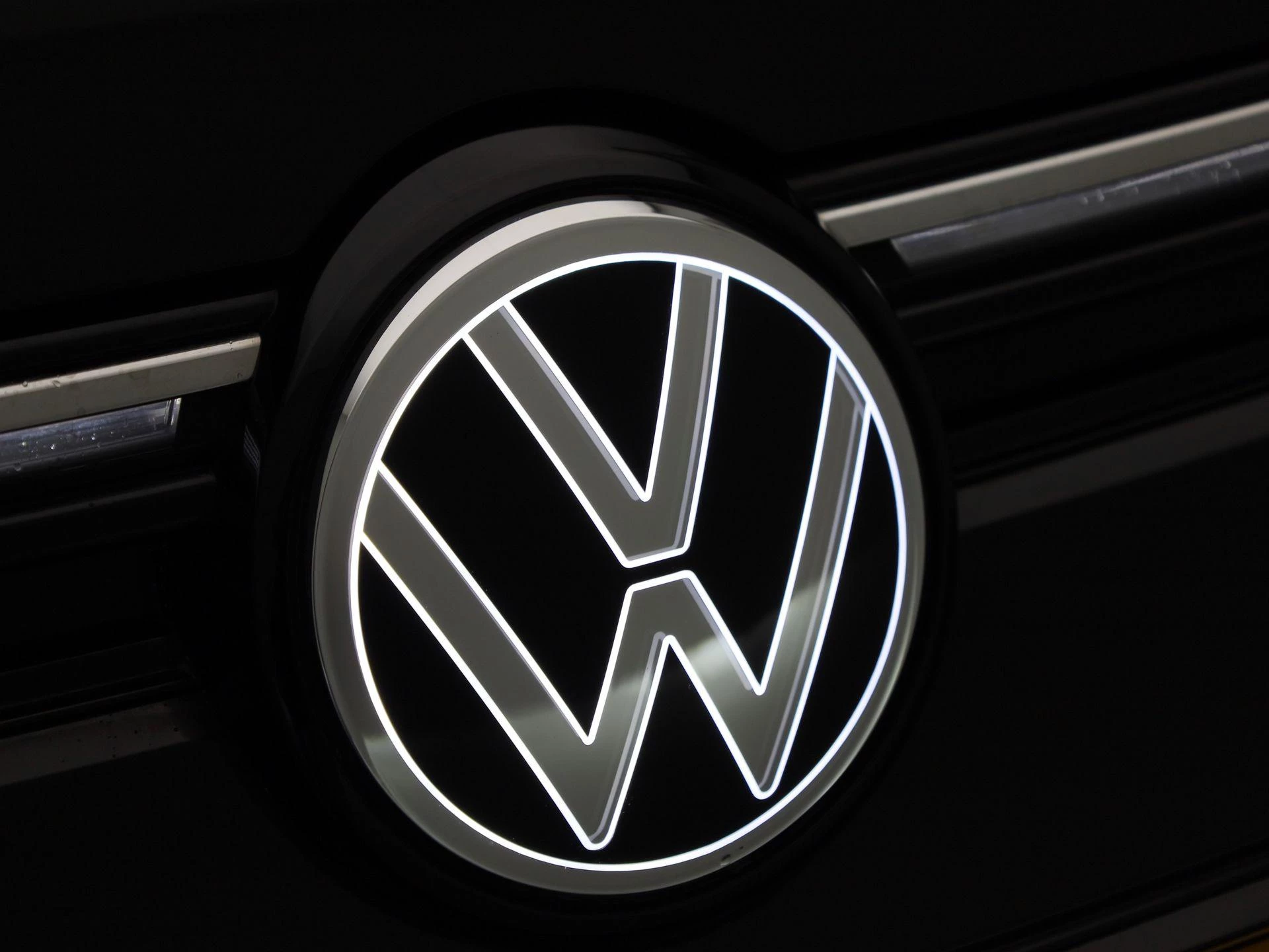 Volkswagen-Golf-image-36