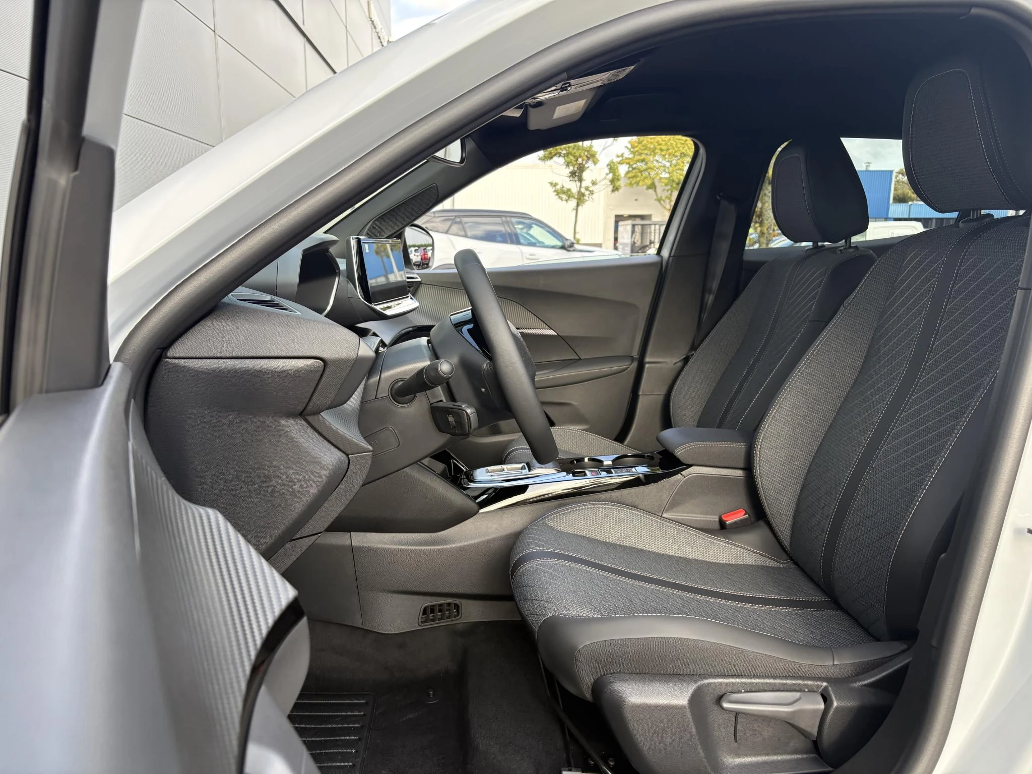 Peugeot-2008-image-10