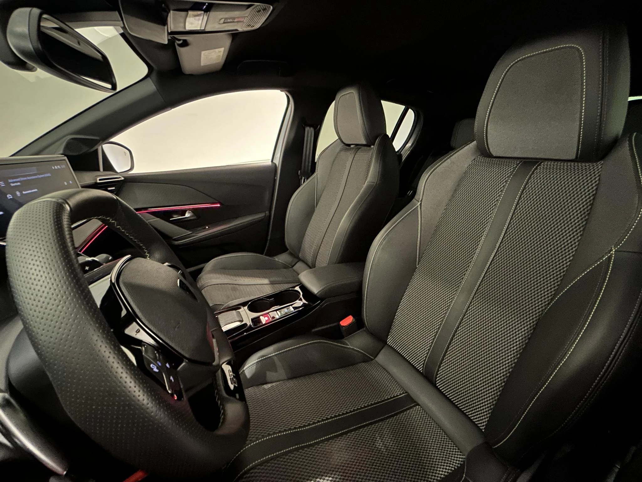 Peugeot-208-image-18
