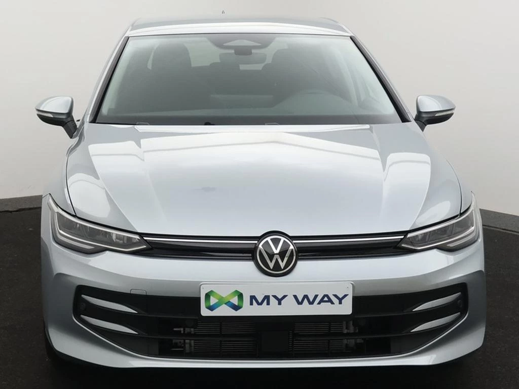 Volkswagen Golf VIII Golf Life Business 1.5 eTSI 85 kW (116 pk) DSG // DEMO