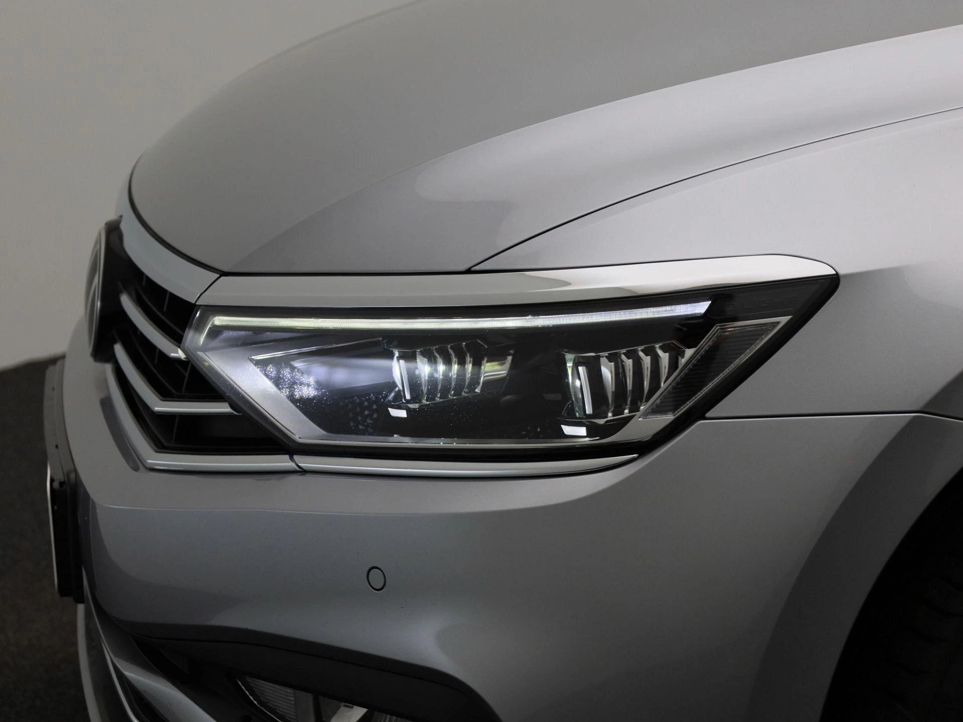 Volkswagen Passat Variant 2.0 TDI 90kW DSG Style Business Elektrische kofferklep | Camera | Adapt cruise