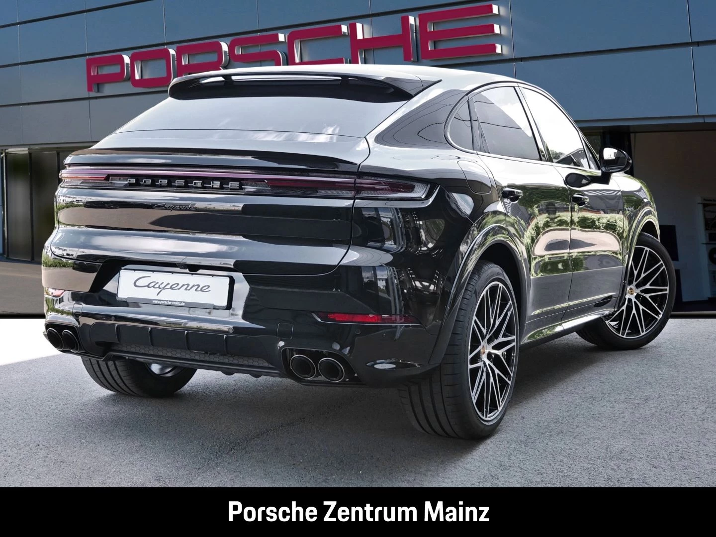 Porsche Cayenne E-Hybrid Coupe Black Edition InnoDrive black edition