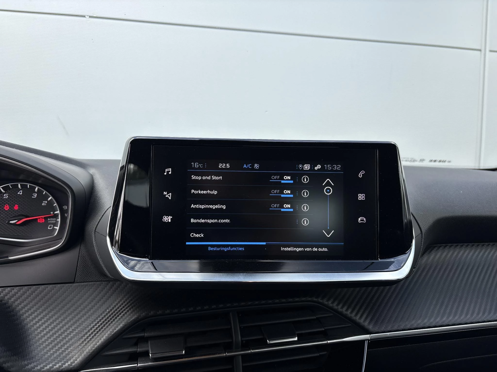 Peugeot 2008 1.2 PureTech Active Pack
