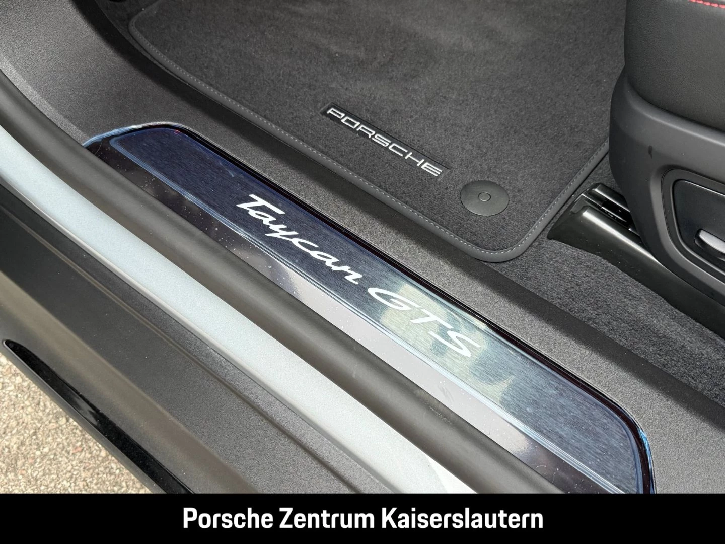 Porsche Taycan GTS Sport Turismo HA-Lenkung Active-Ride gts