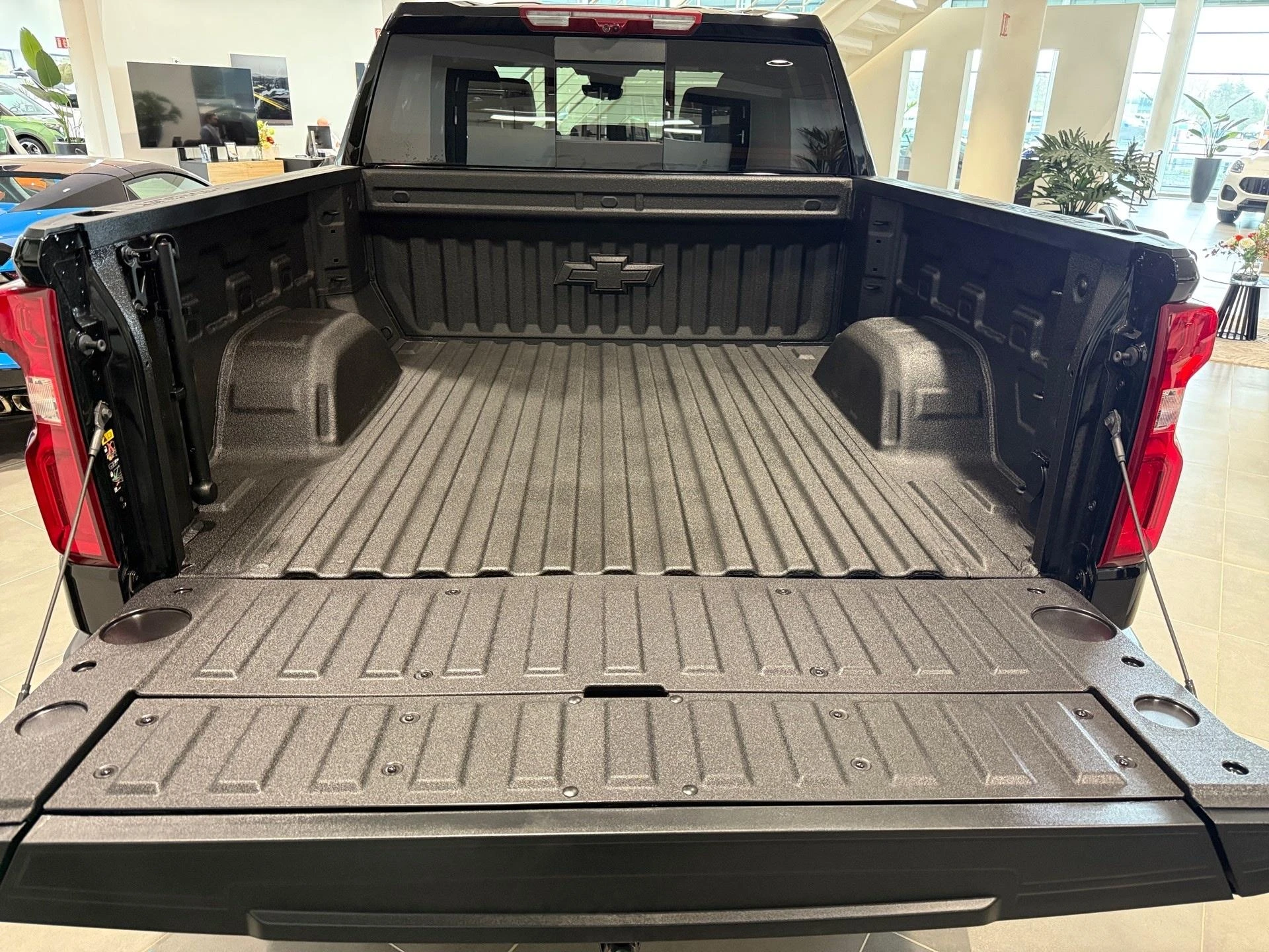 Chevrolet-Silverado-image-14