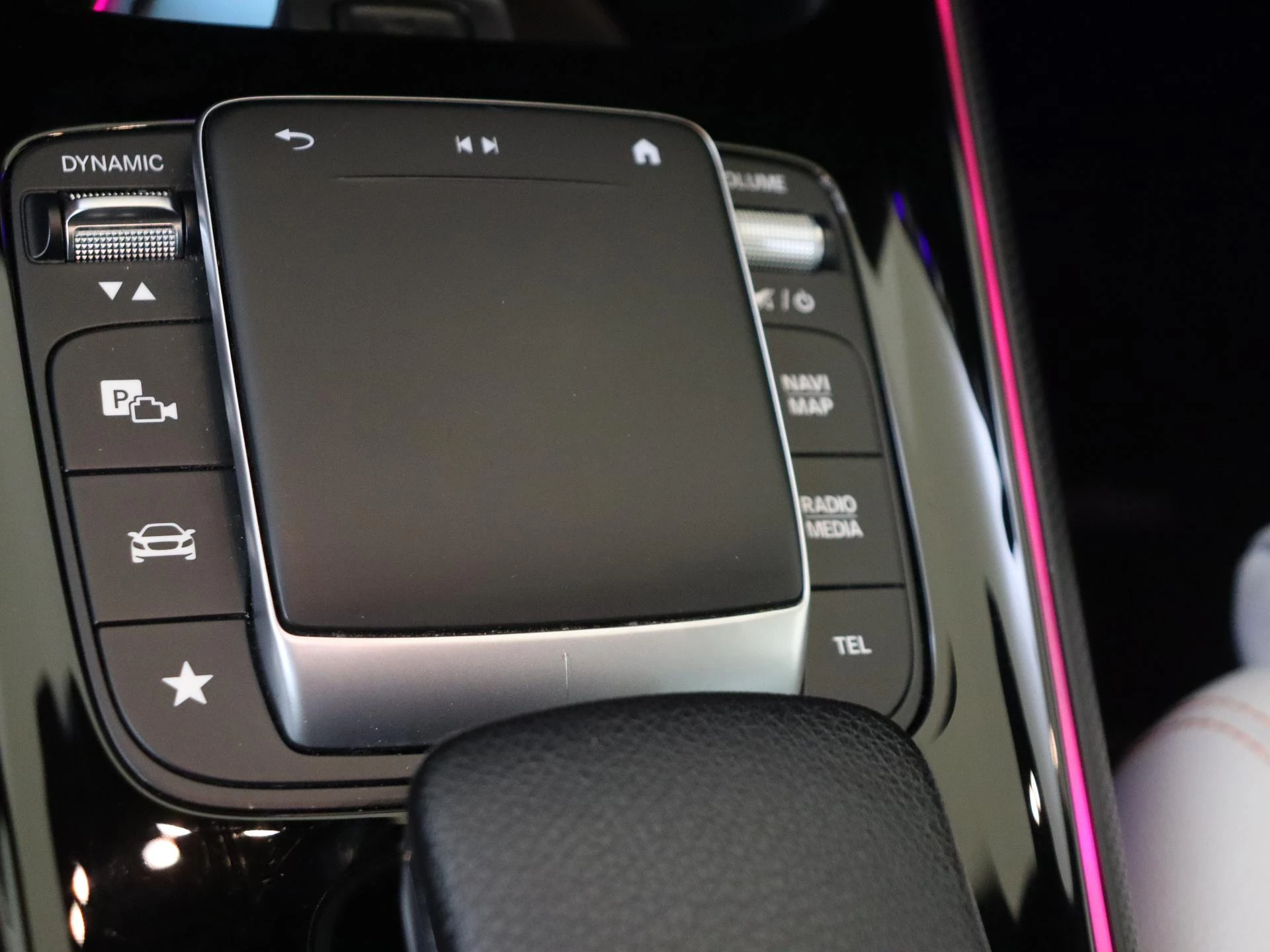 Mercedes-Benz-B-Klasse-image-20