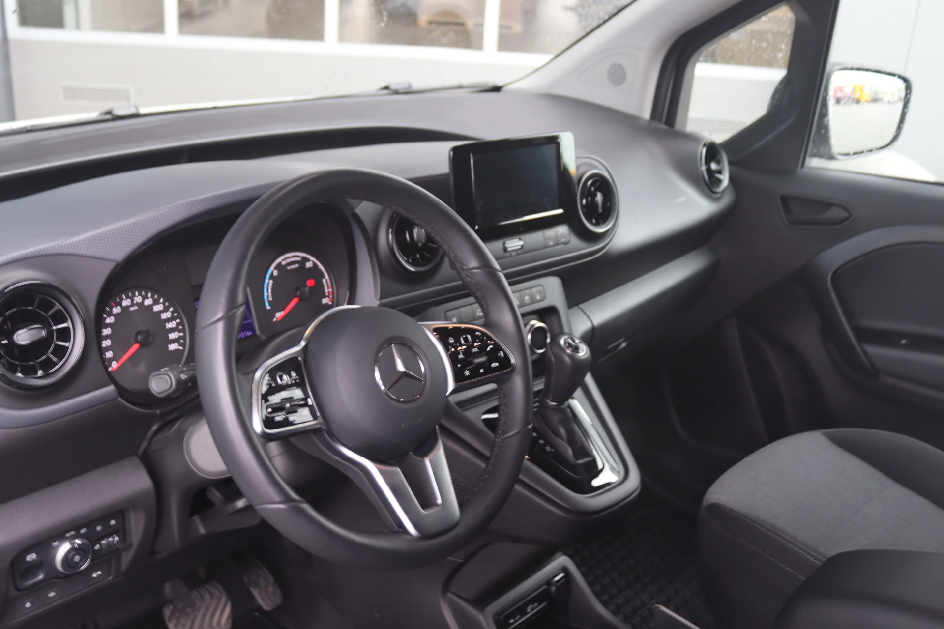 Mercedes-Benz Ecitan
