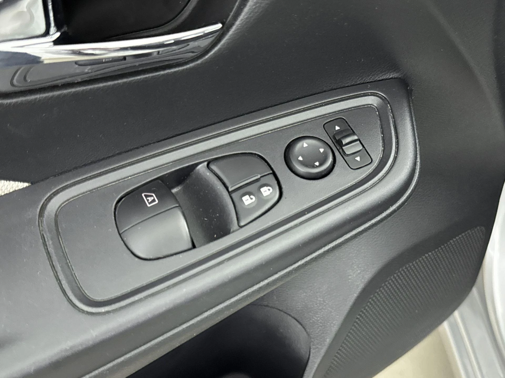 Nissan-Micra-image-13