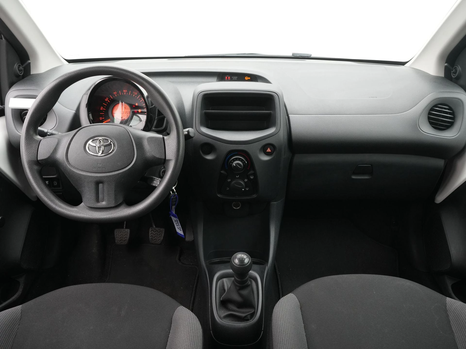 Toyota-Aygo-image-6